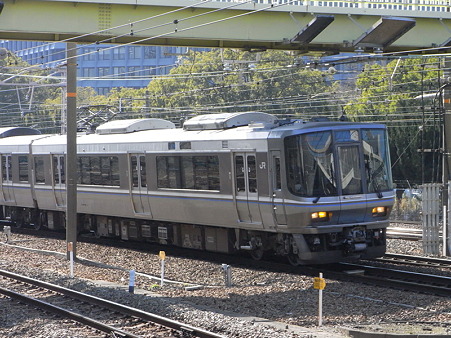 223系(新大阪駅)