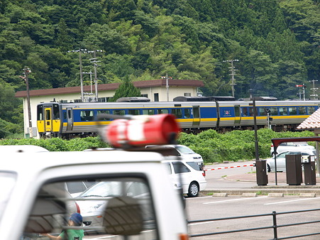 187系スーパーおき4号(津和野駅)2