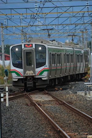Ｅ７２１系　羽前千歳駅