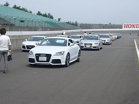 試乗車