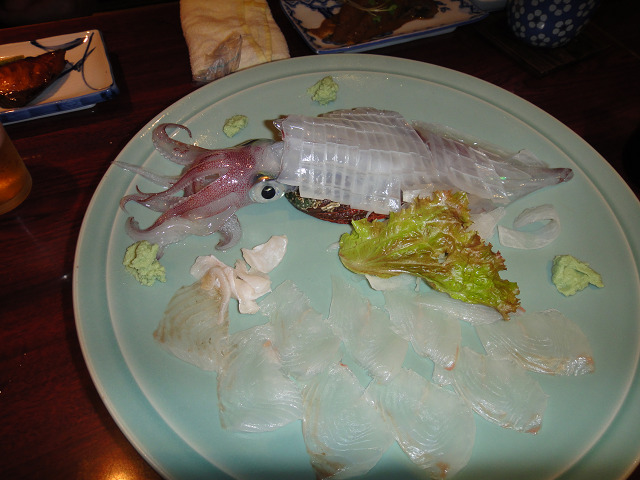 イカ刺しの写真は響さんのエサ?