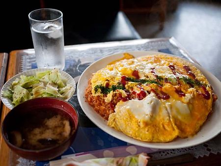 びっくりオムライス