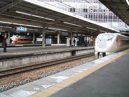 683系(新大阪駅)2