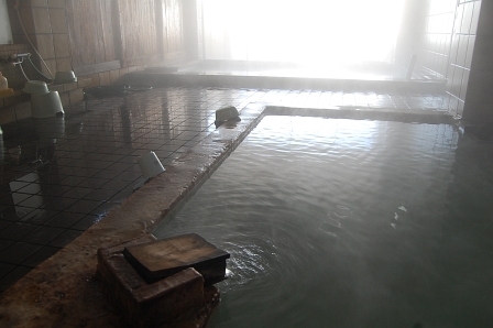 湯が注がれる