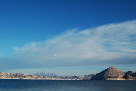 厳冬ながら快晴の洞爺湖