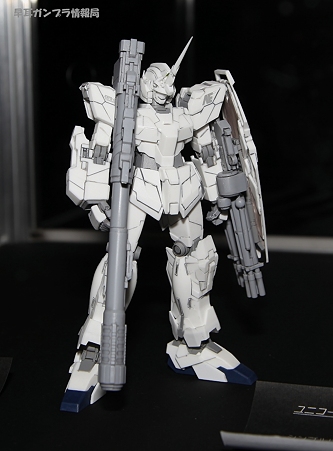 キャラホビ2010の現地レポートその１1、studio RECKLESS＆RCベルグの新作レジンキット「1/144 RX-93 νガンダム」、「 1/144 MSN-04 サザビー」、「1/144 RX-0 ユニコーンガンダム デストロイモード」、 「1/144 RX-0 ユニコーンガンダム  ユニコーンモード」などを展示 ...