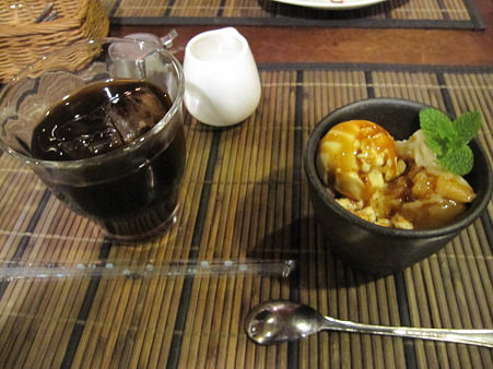 りんごとキャラメルアイスのチーズケーキ