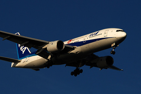 B777-200