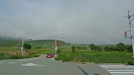 雨上がりの瀬の本高原(4)三愛レストハウス前