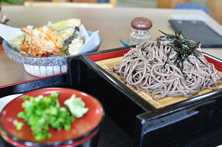 十割天ざる蕎麦(道の駅・農匠の郷やくの【京都】)